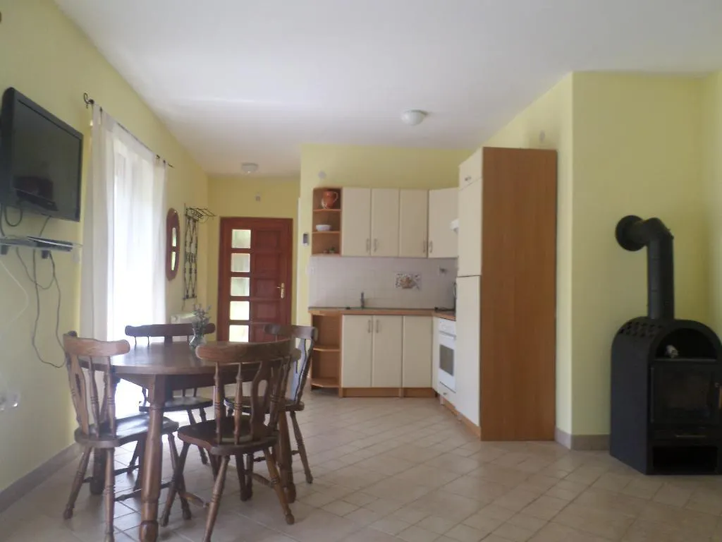 Apartment Jana Stinjan Croatia