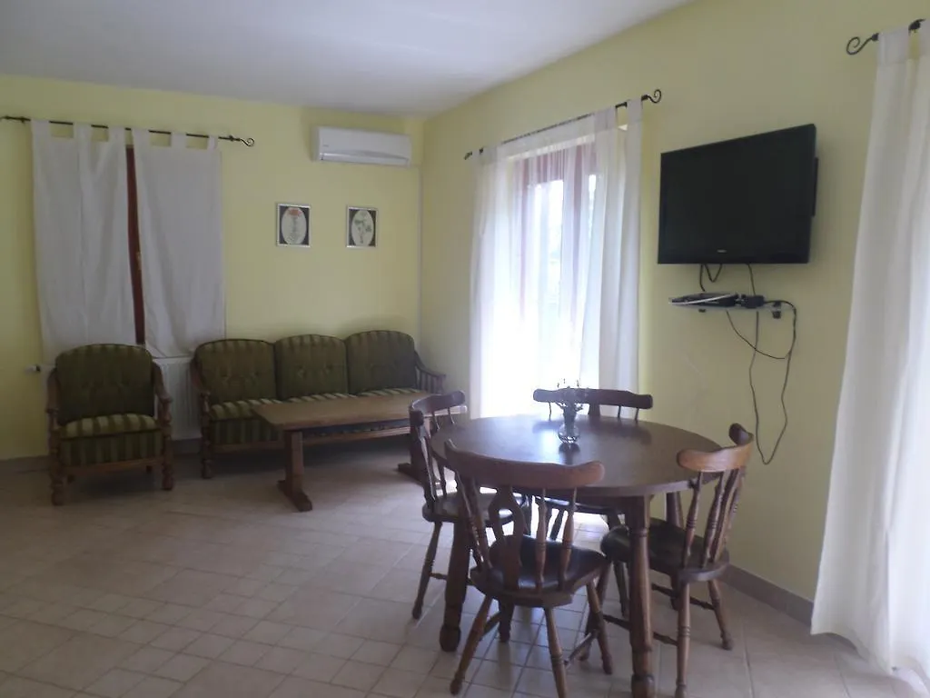 Apartment Jana Stinjan Croatia
