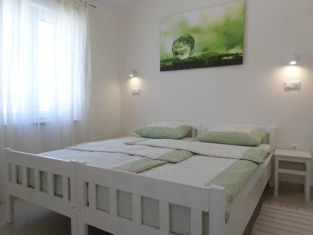 Apartment Jana Stinjan